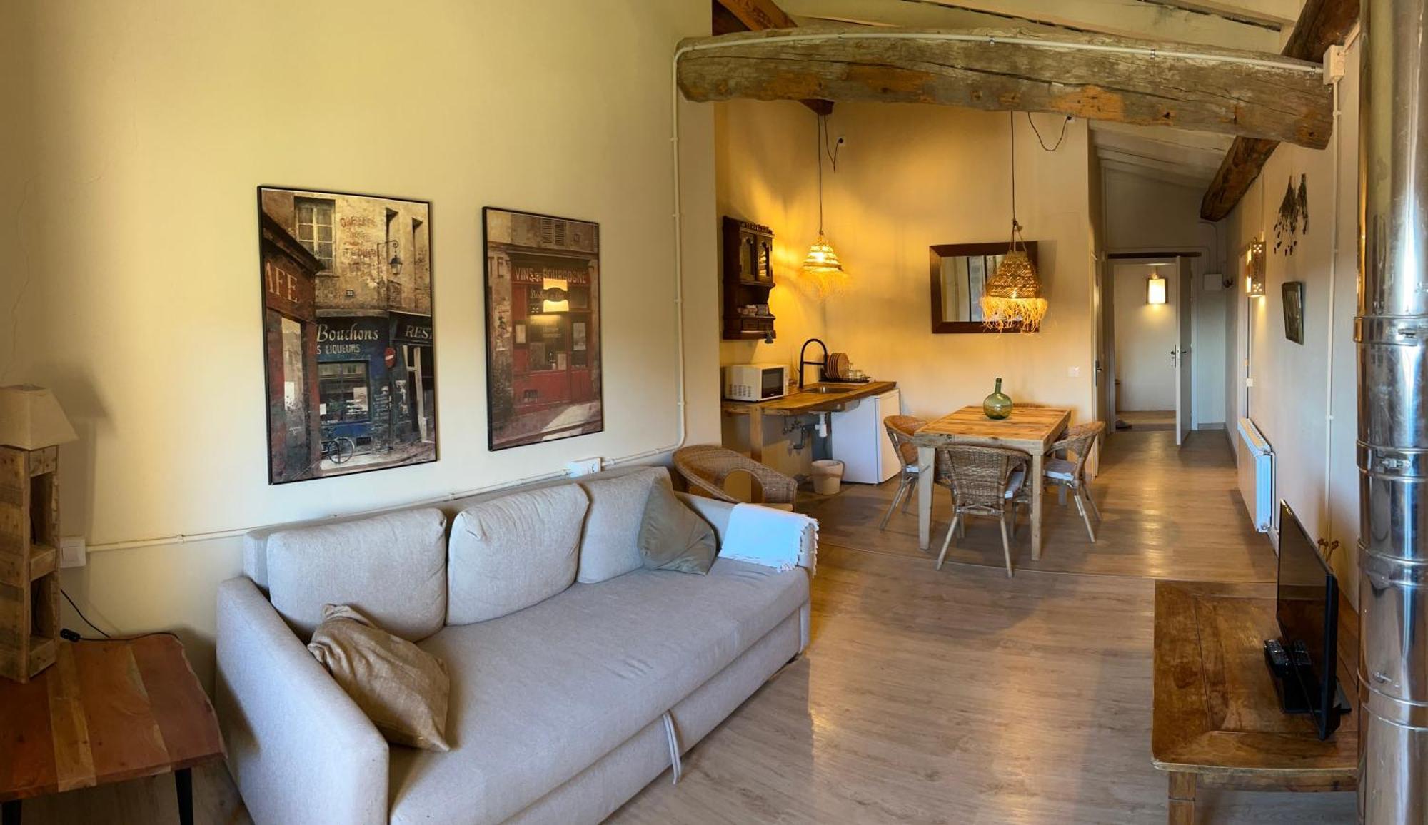 Casa Tapiolas Rectoria Molló